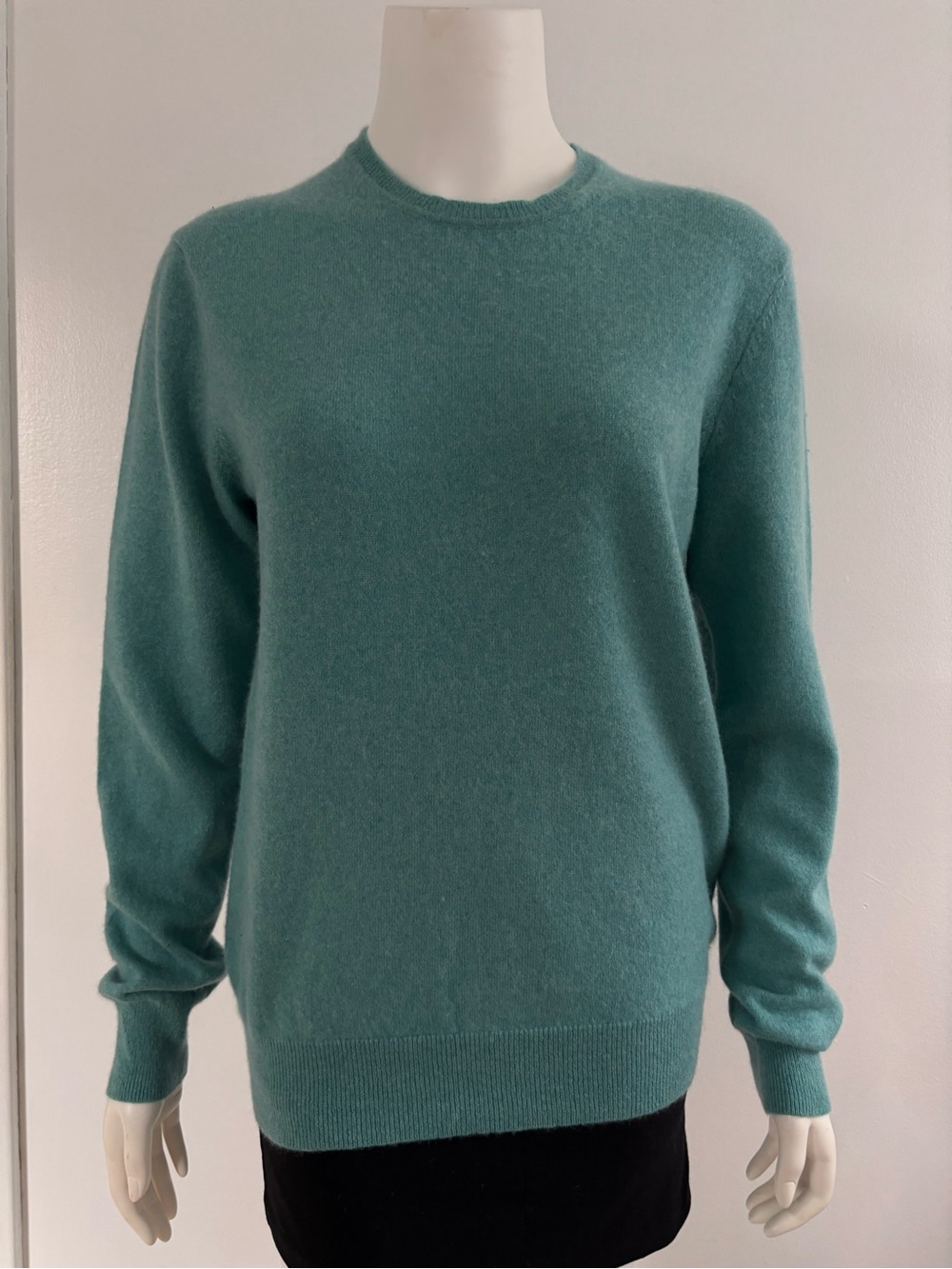Black Brown 1826 100% Cashmere Crewneck Sweater